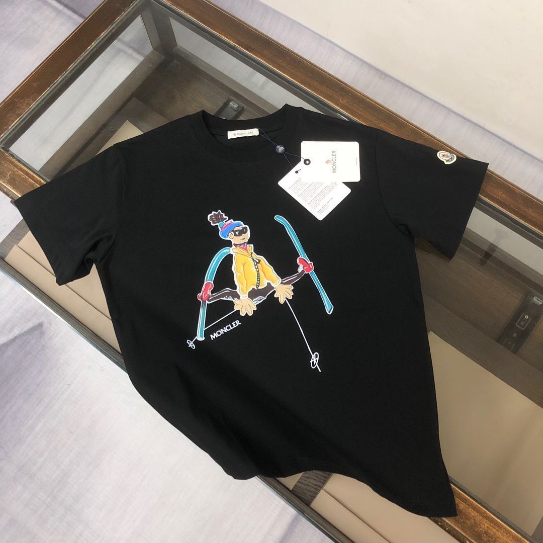 【MONCLER】Monogram クルーネック Tシャツ MONCLER (モンクレール) ネックロゴ 袖ロゴワッペン クルー