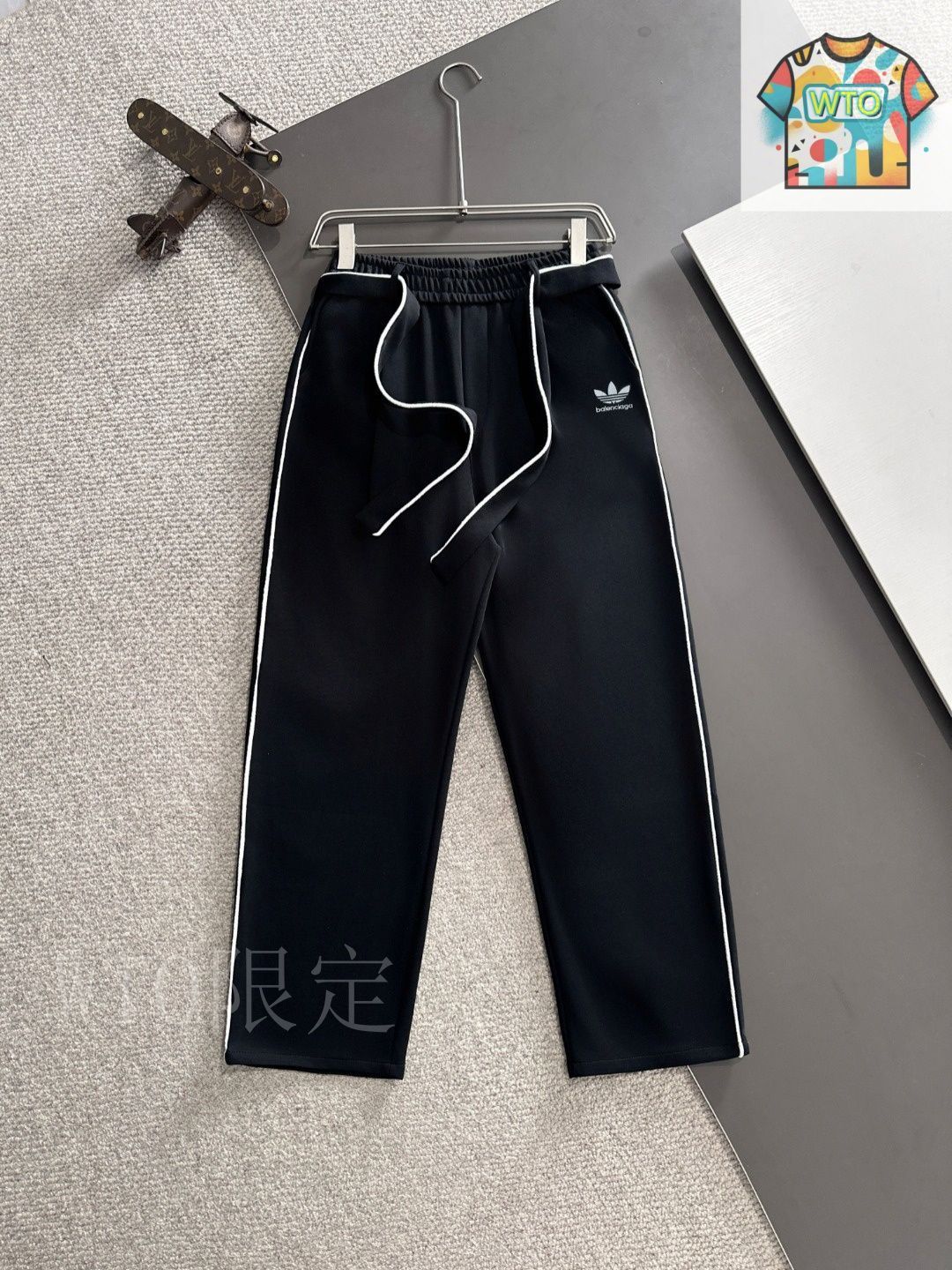 今日WTO】Balenciaga 2025 コラボ クロップドパンツ-ZL92 - メルカリ