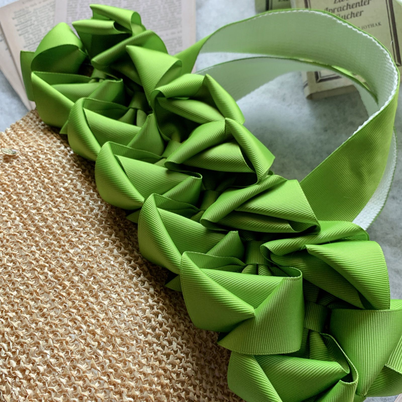 ラドロー】ブロンズ ラメ リボン ストロー かごバッグ ベージュ×金