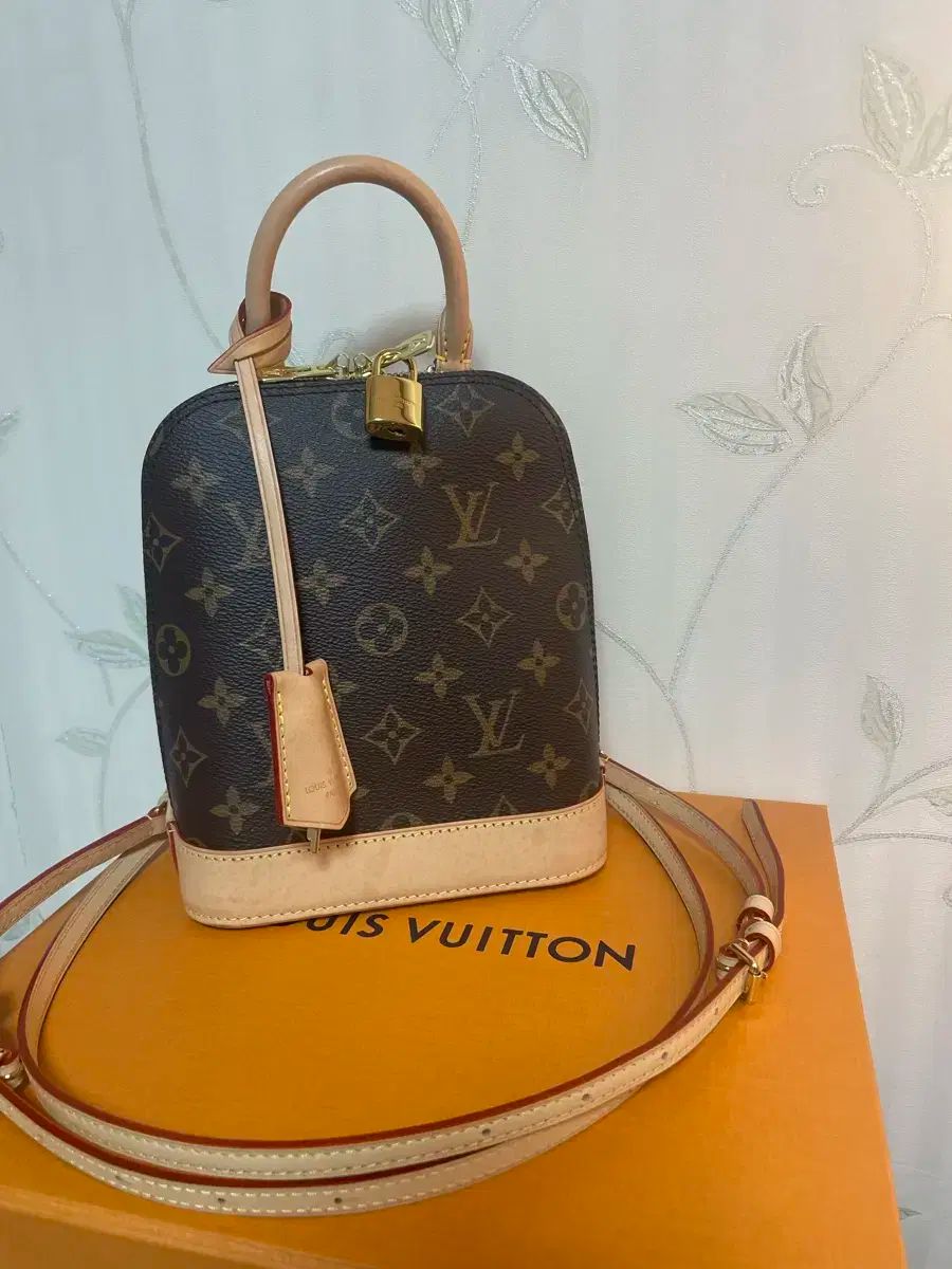 Louis Vuitton ルイヴィトン アルマバックパック