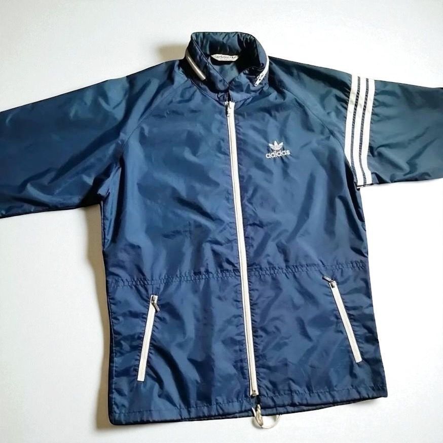 レア希少　デサント製アディダス　ナイロンセットアップ 80年代 デサント製 adidas アディダス ADS-200 ナイロン