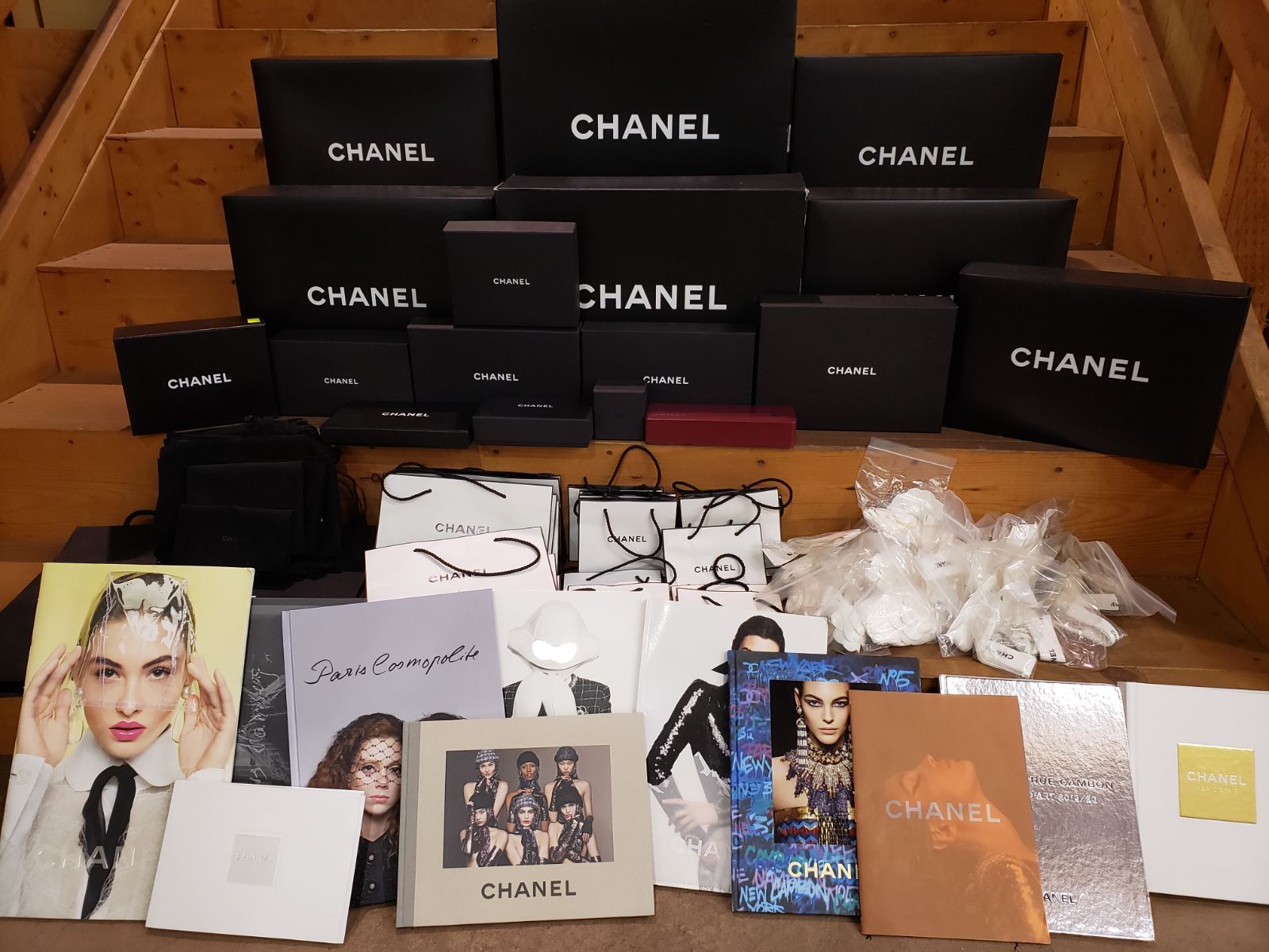 CHANEL シャネル 空箱、紙袋、布袋、リボン、BOOKまとめ - メルカリ
