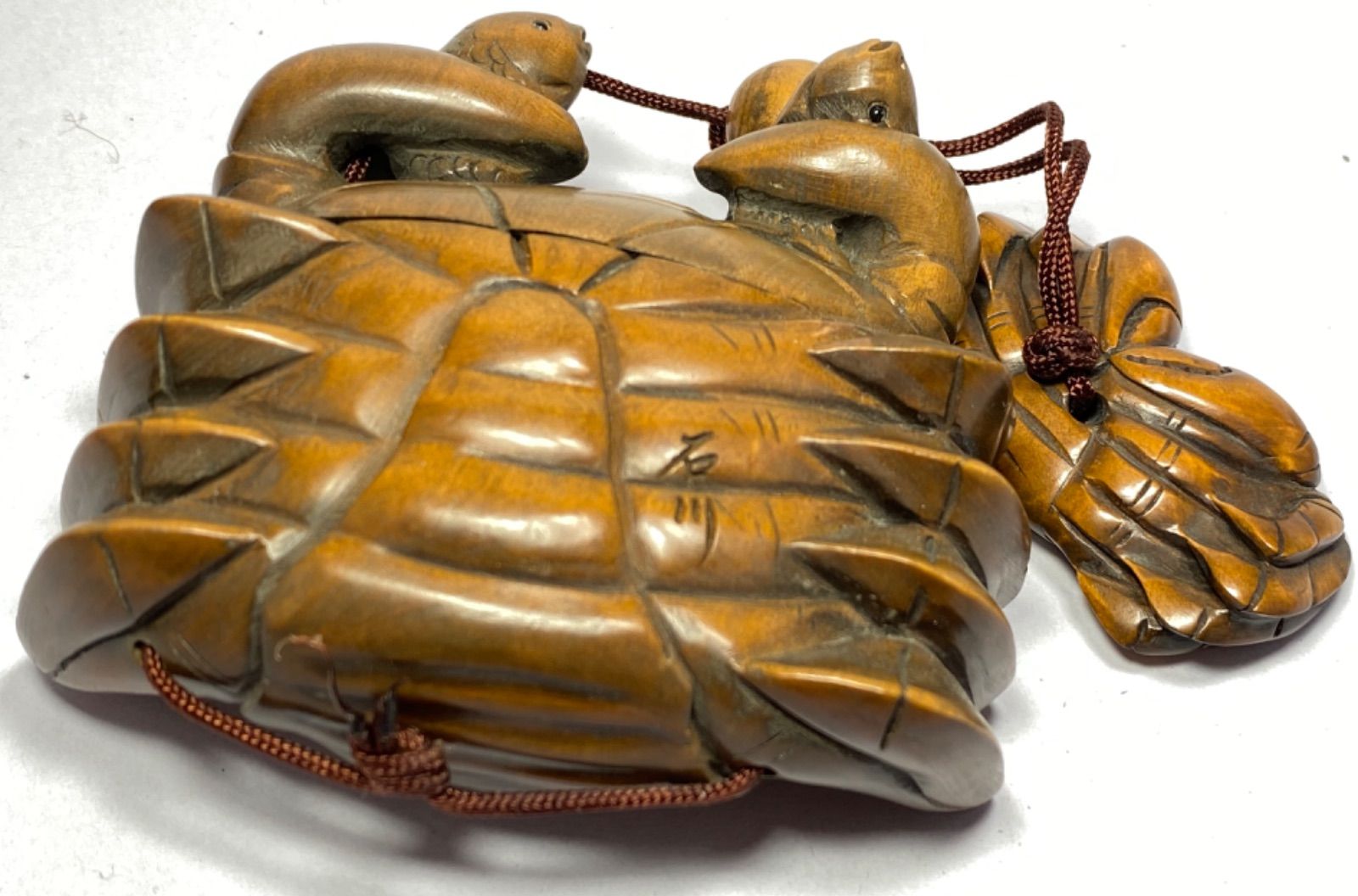 印籠 柘植 カニと魚 黄楊繊細彫刻 木製