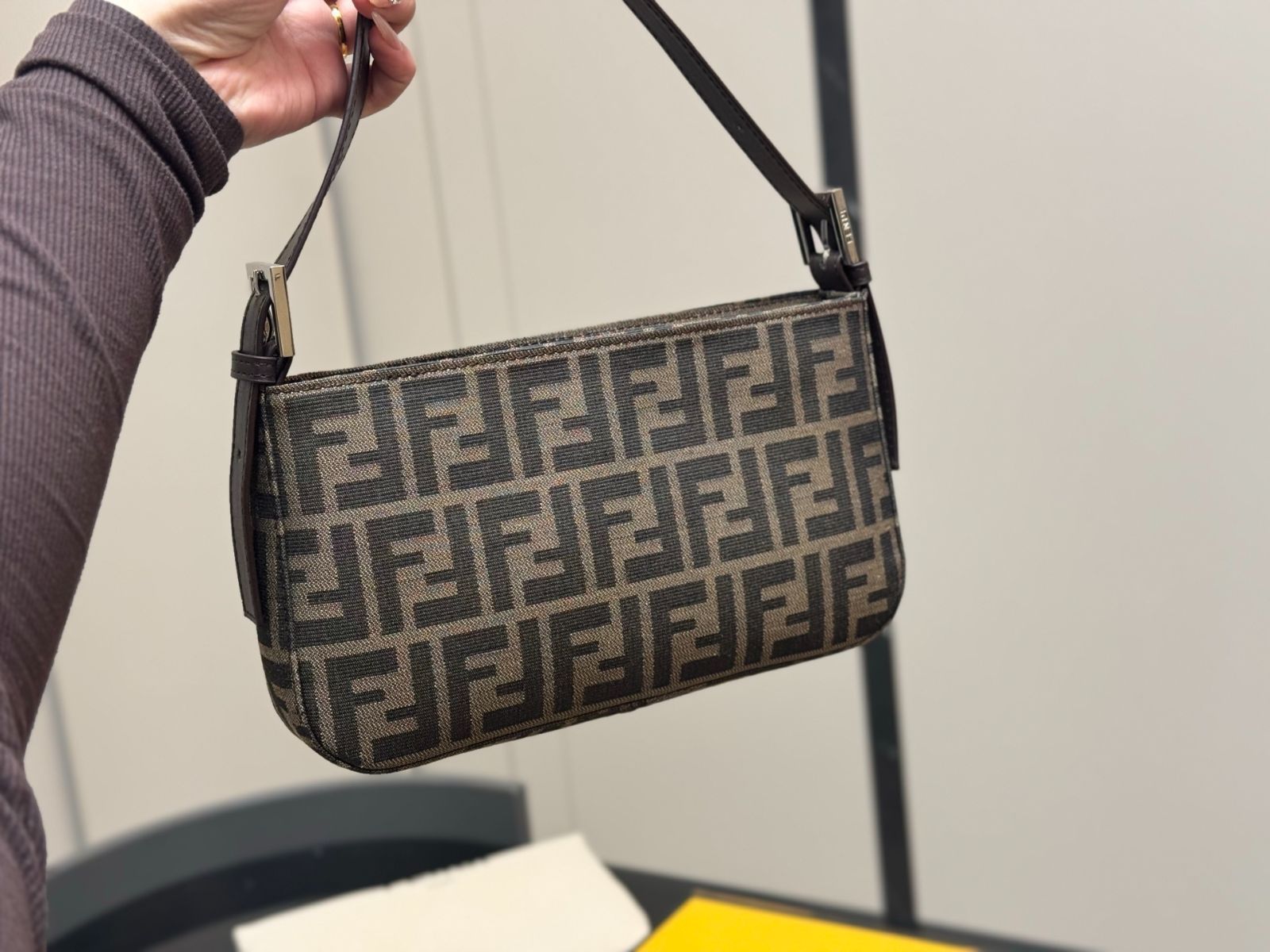 今日特価】Fendi Large Mahjong Bag フェンディ ラージ