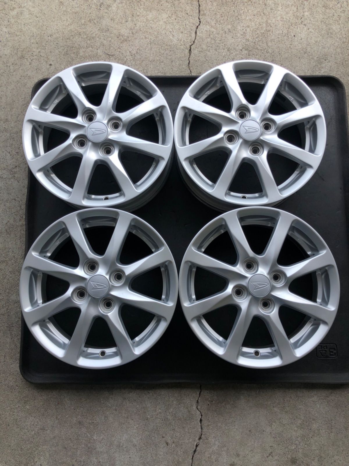 ダイハツ 純正アルミホイール 14インチ ムーヴ タント ウェイク ミラジーノ ミラ ミライース EXE コンテ ココア 4.5J 45