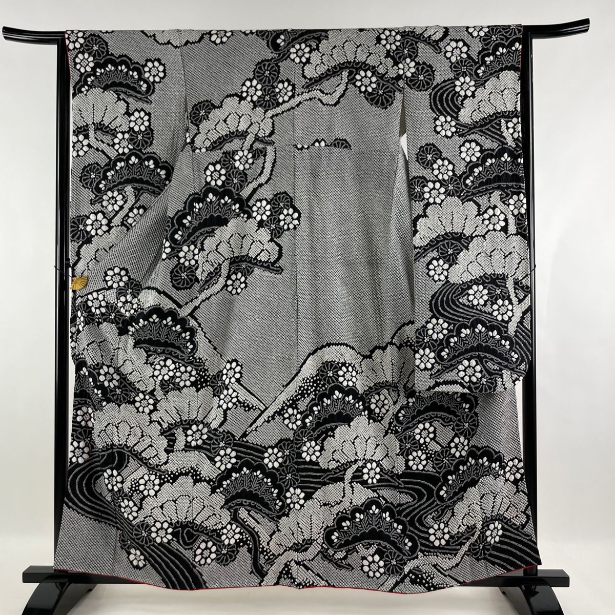 振袖 逸品 松 菊 総絞り 黒灰 袷 身丈160cm 裄丈64.5cm M 正絹 【中古 ...