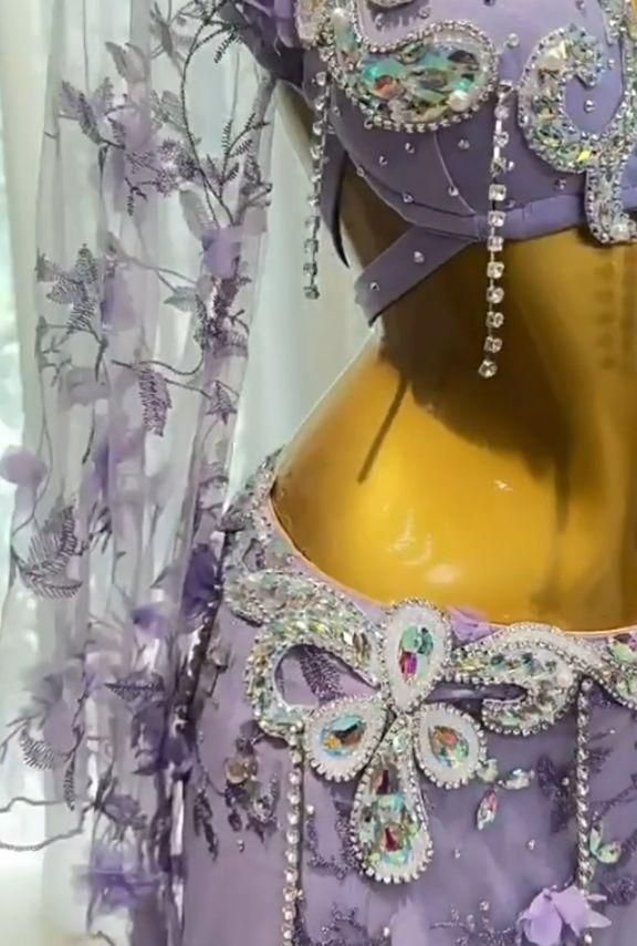 ベリーダンス衣装 トップスブラ スカート 花柄刺繍 パープル オーダーメイド ベリーダンス衣装 トップスブラ スカート 花柄刺繍 パープル オーダー
