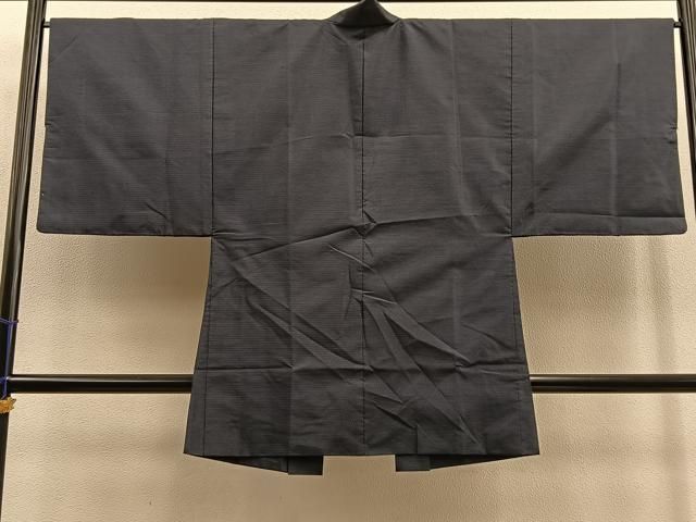 平和屋着物＃男性 長羽織 お召地 紋付き 藍鉄色 正絹 逸品 未使用