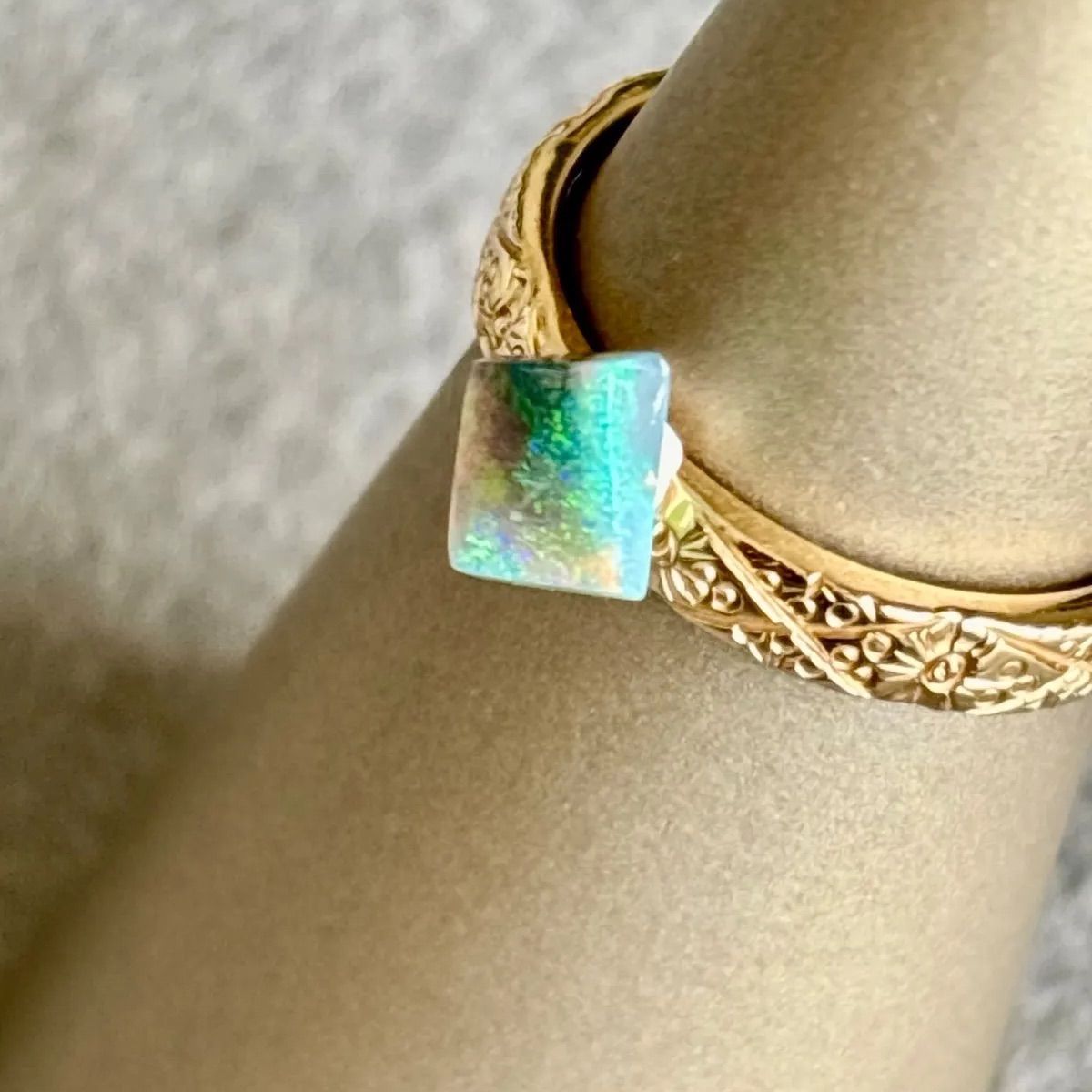 no.14 天然オパール ブラックオパール