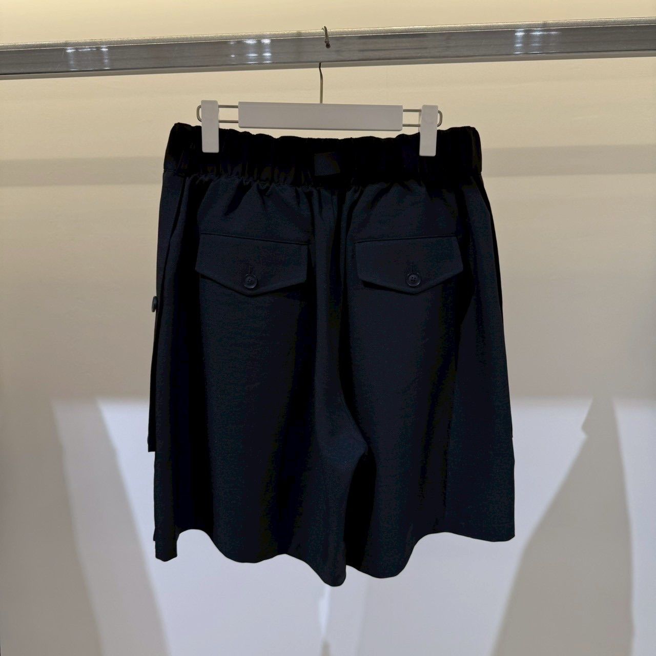 【値下げ】【新品未使用】Y-3 ワイスリー ハーフパンツ Sサイズ ワイスリー Y-3 ロゴハーフパンツ ブラック サイズS 新品未使用