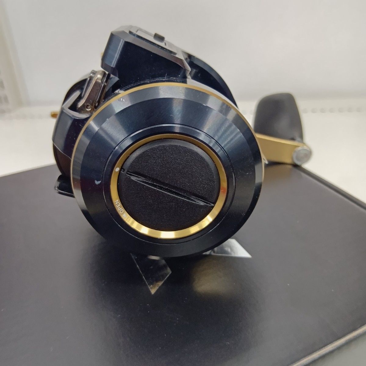 DAIWA ダイワ 034725 ベイトリール 21ソルティガIC 300H-SJ キズ有