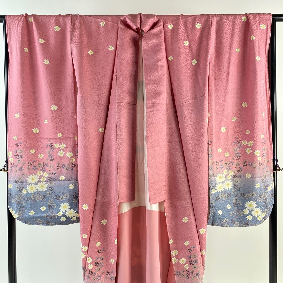 美品 ５点セット 薔薇 刺繍 成人式 着物 振袖・長襦袢・袋帯・小物 4490 振袖セット 成人式に H・Lブランド 絵羽柄の振袖 袋帯 小物 6点セット