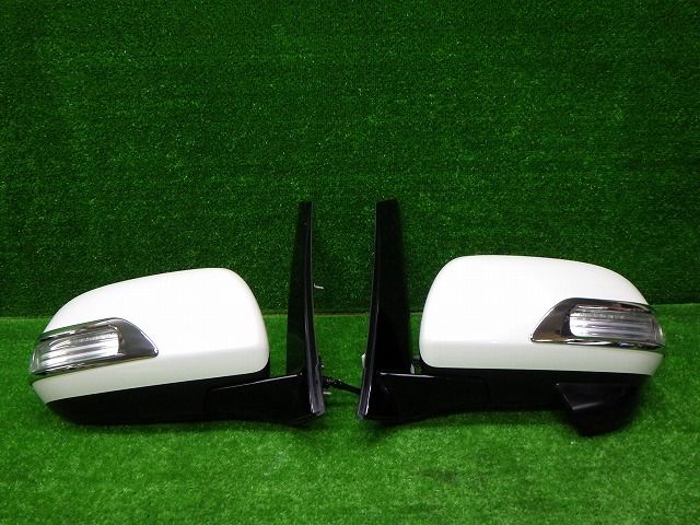 綺麗　トヨタ　ACR50/55　エスティマ　ドアミラー左右　カラー070　9P　メッキパネル付き　250115036