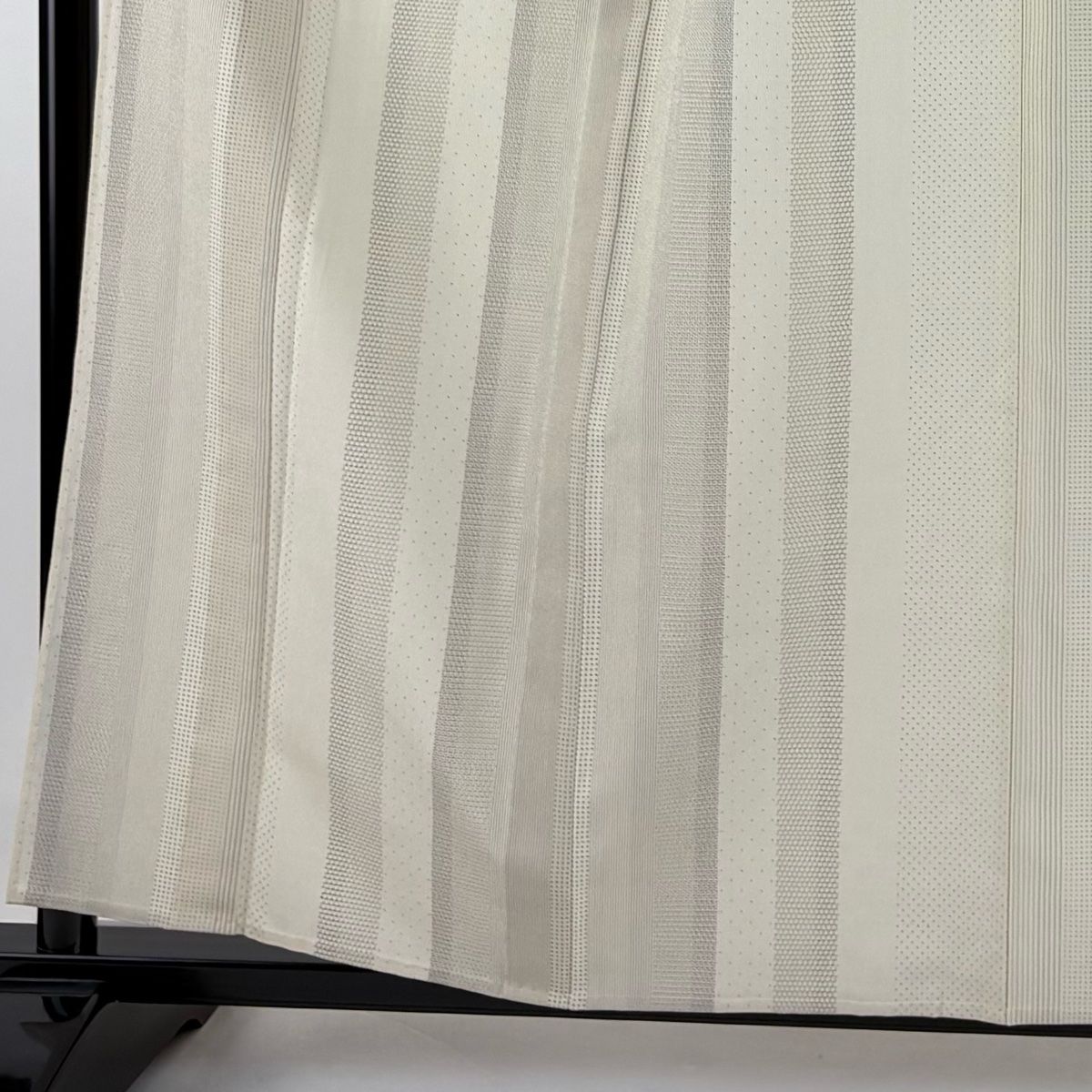 紬 身丈159cm 裄丈64.5cm M 単衣 バチ衿 縞 亀甲絣 クリーム 正絹