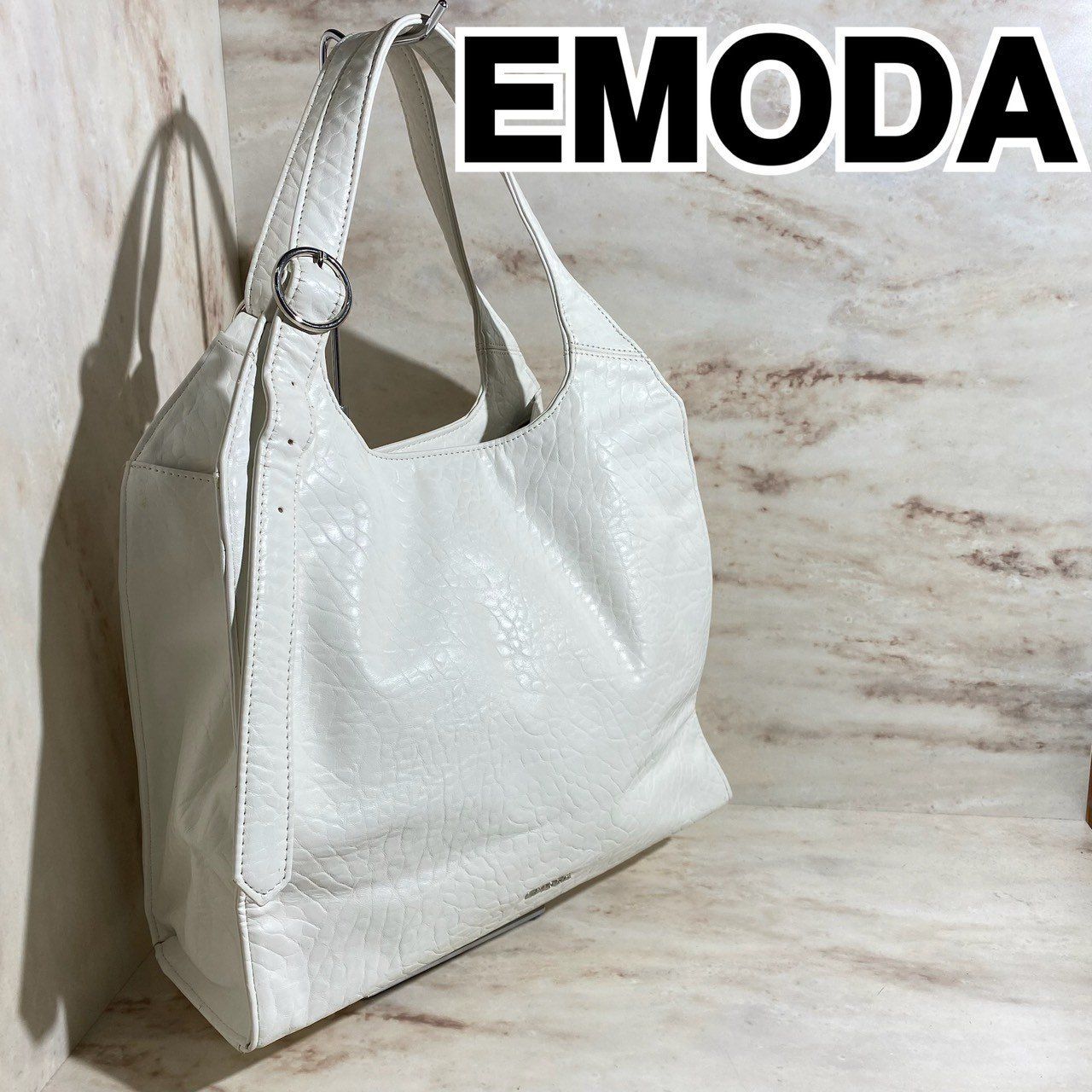 訳アリ品』EMODA エモダ トートバッグ 無地 ホワイト フェミニン 綺麗