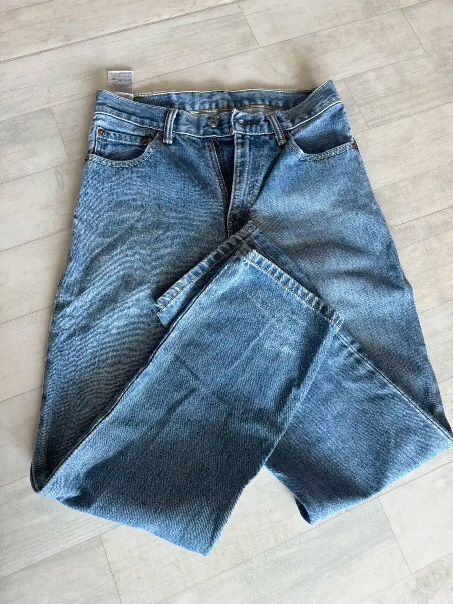【雷市場（ポンジャン）商品韓国直送】 LEVI'S(リーバイス) 550 ビンテージ地震