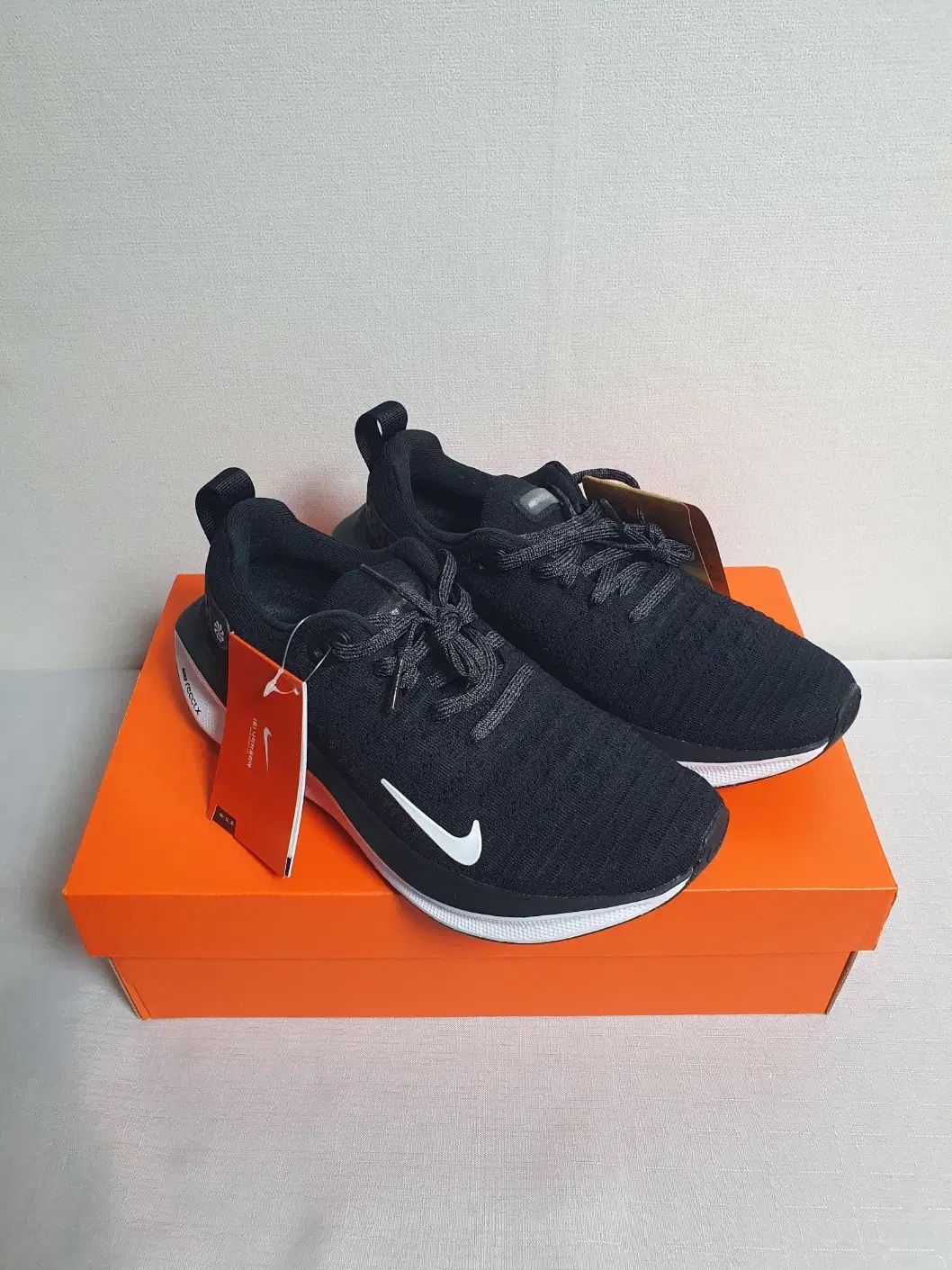 アイテム| 店舗編 240mm NIKE ナイキ インフィニティ ラン 4 ランニングシューズ 人気サイズ