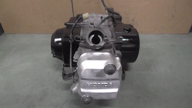 カブFI AA01-1749xxx の エンジン:#1661826917 - メルカリ