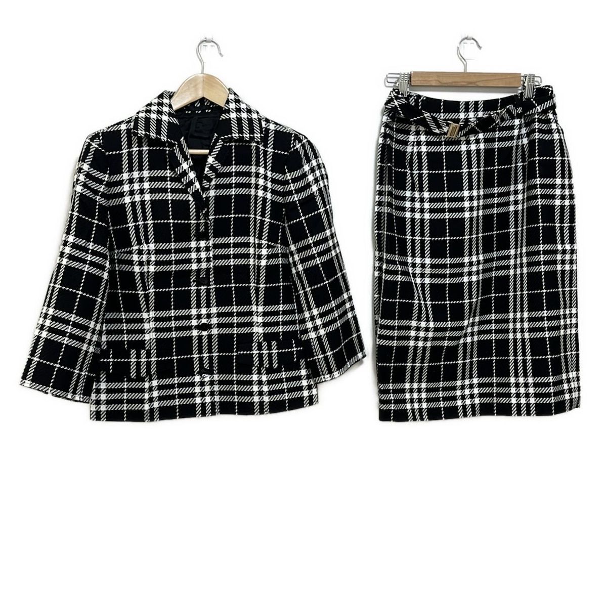 美品　希少　Burberry London チェック柄　巻きスカート　サイズS BURBERRY チェック柄 ラップスカート 巻きスカート ブラック