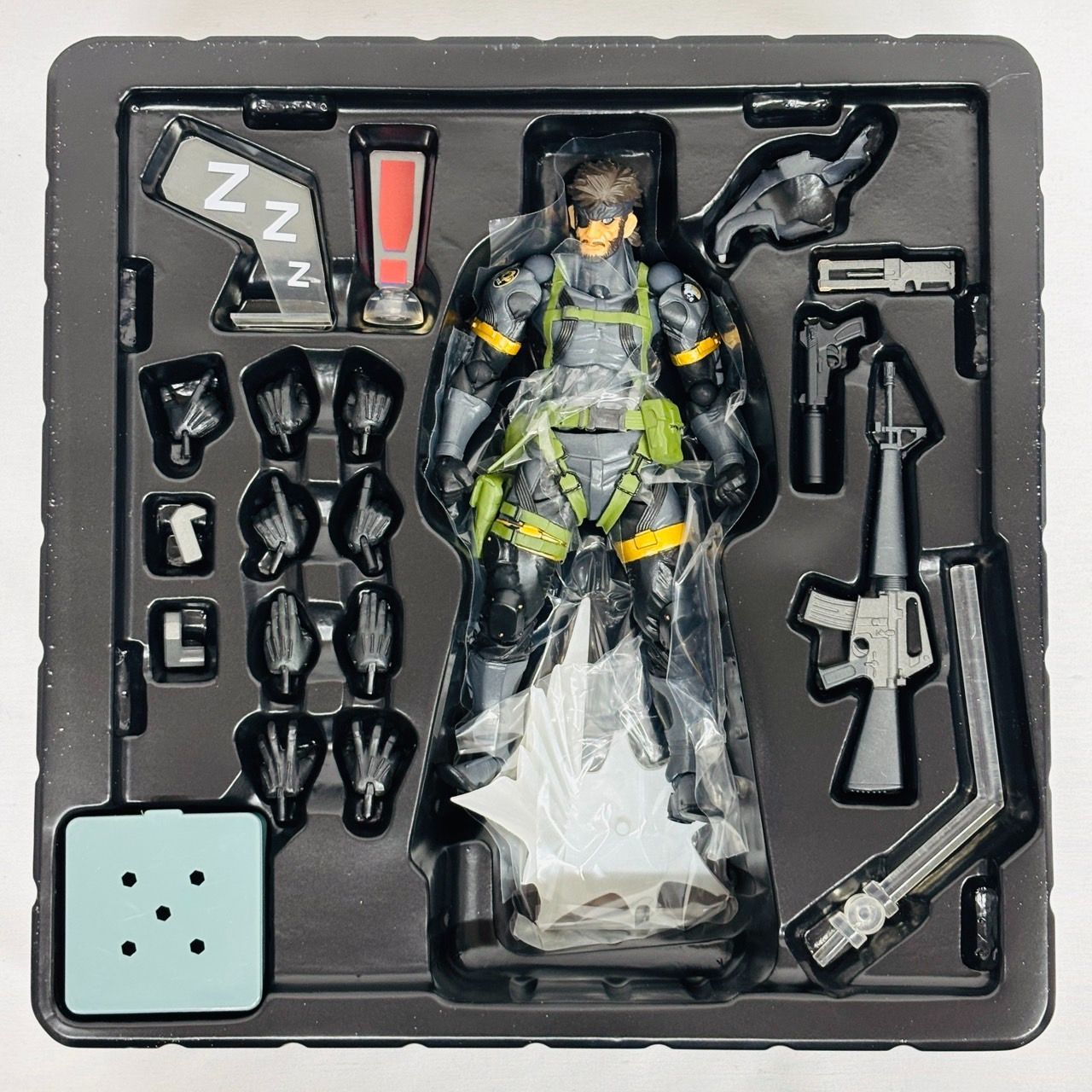 海洋堂　リボルテックヤマグチ　スネーク　メタルギアソリッド Amazon.co.jp: リボルテックヤマグチNo.131 スネーク : ホビー