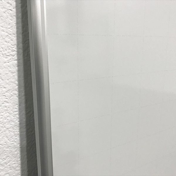 オカムラ