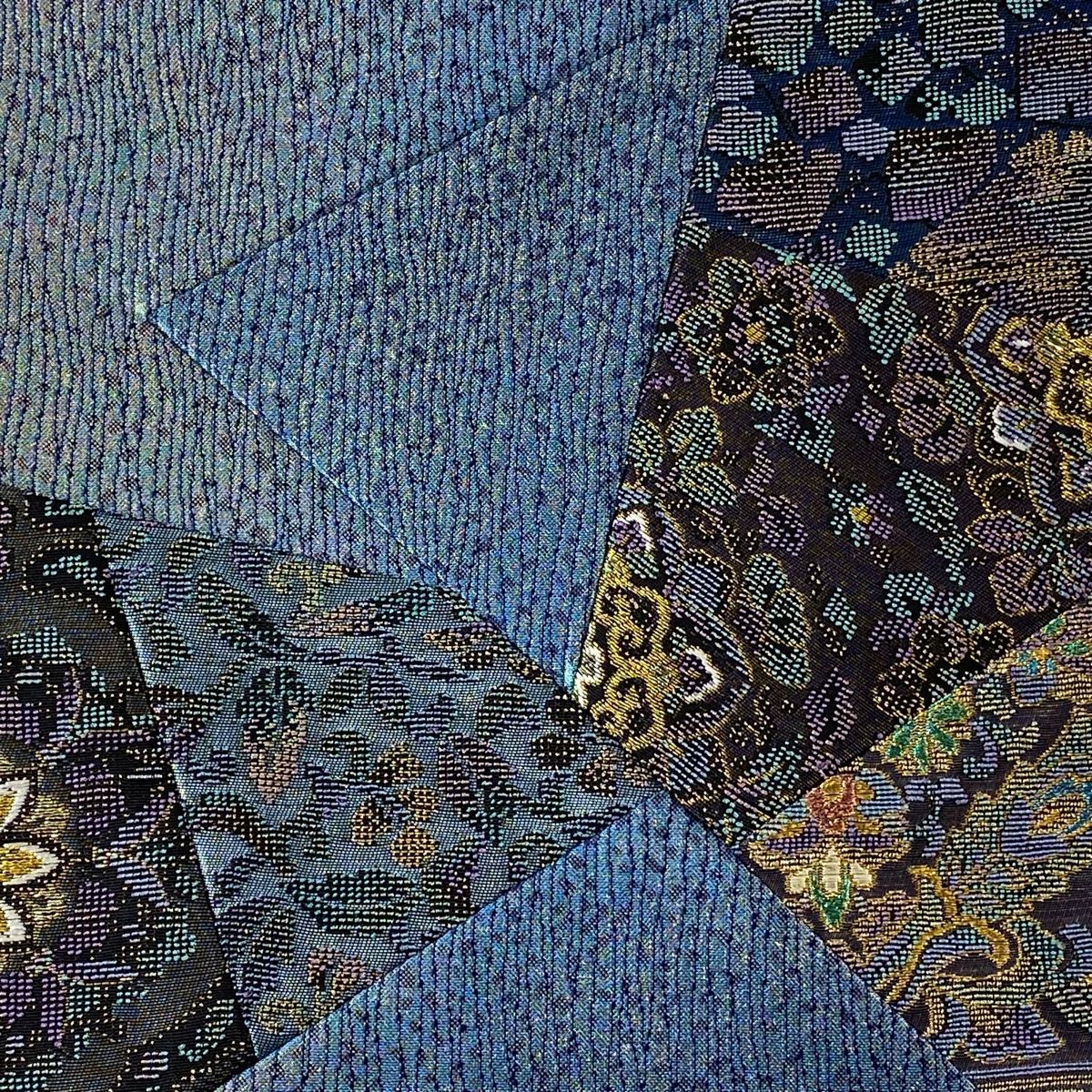 みか☆みか　A618★高級‼️豪華刺繍‼️お正月‼️袋帯正絹2ｍ7cm 巻き薔薇刺繍半衿 刺繍好日のメイミです。 人気作品の巻き薔薇
