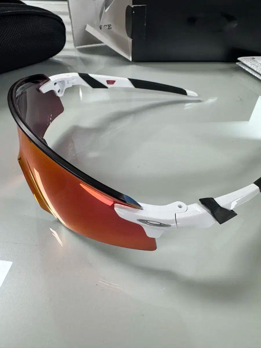 OAKLEY