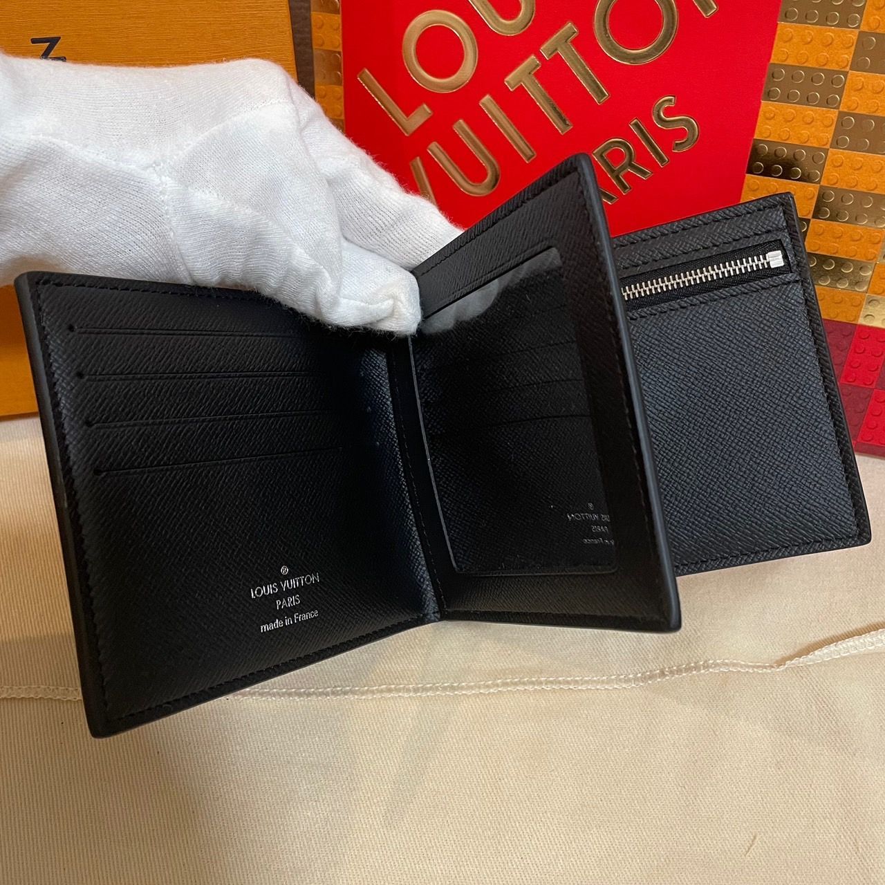 ほぼ新品未使用】ルイヴィトン タイガ ポルトフォイユ・アメリゴ NM