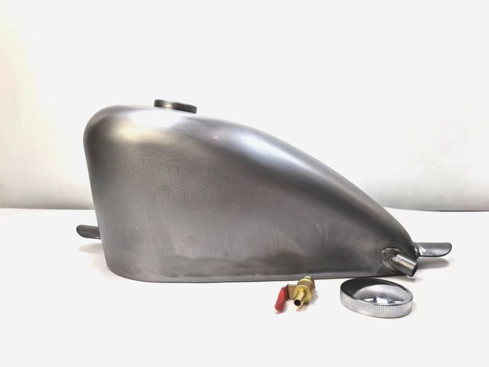 T-174 7L ハーレー 汎用品 ナロー スポーツスター カスタムタンク