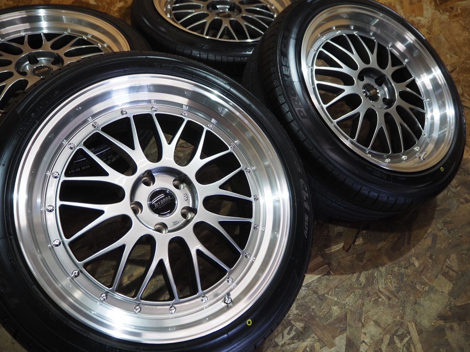 ☆新品☆高級 シルバー メッシュ 深リム levanna V10-EX 20inch 9.5J+