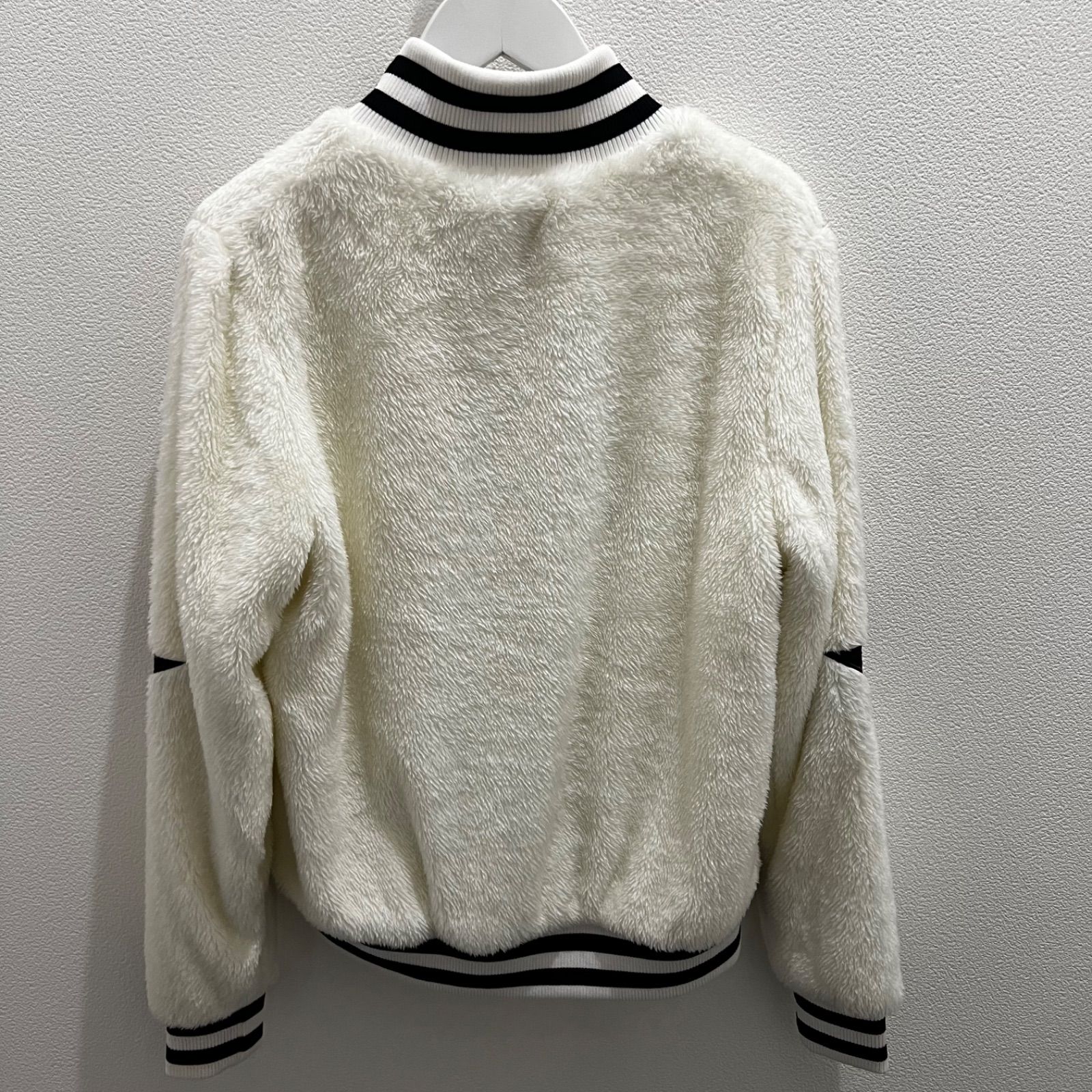 V12 v12 V-12 ゴルフ ゴルフウェア ファージャケット V122120-JK06 ホワイト ONE STAR FURJKT ワンスター Mサイズ 防寒 レディース もこもパーカー ブルゾン 定価30 800円