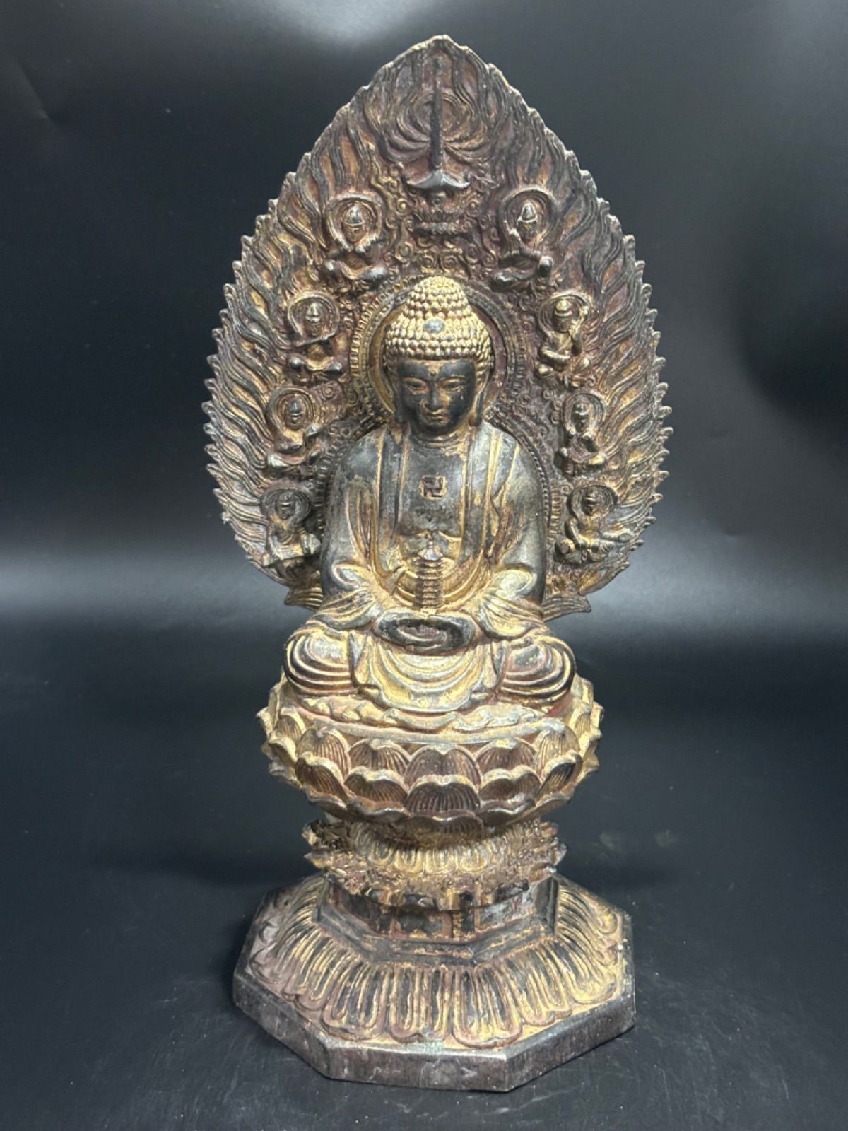 【修縁堂】釈迦如来の宝珠です 銅メッキ 瑠璃を携帯する 法具古美術品 修縁堂】最高級 木彫仏像 釈迦如来座像 釈迦牟尼仏 彫刻 本金 切