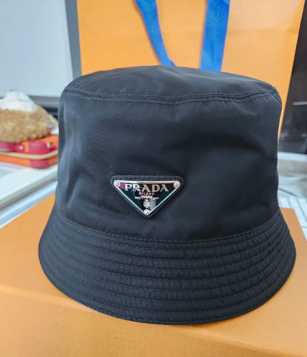 Prada PRADA プラダ 1HC137 2DMI F0002 バケットハット 正規品 M サイズ STEELWINDOWSANDDOORS_COM