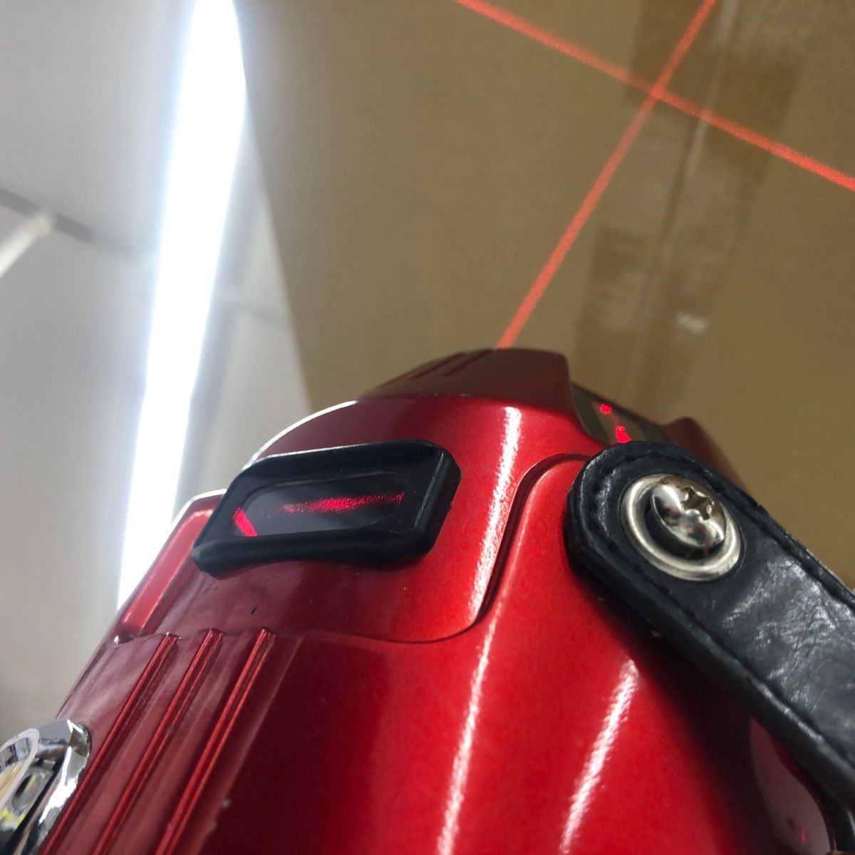 ДД【中古】KDS レーザー墨出し器 程度B 受光機・ケース付 TAJIMAエレベータ三脚・ACアダプター付き DSL-92 レッド やや傷や汚れあり ДД【中古】KDS レーザー墨出し器 程度B 受光機・ケース付 TAJIMA