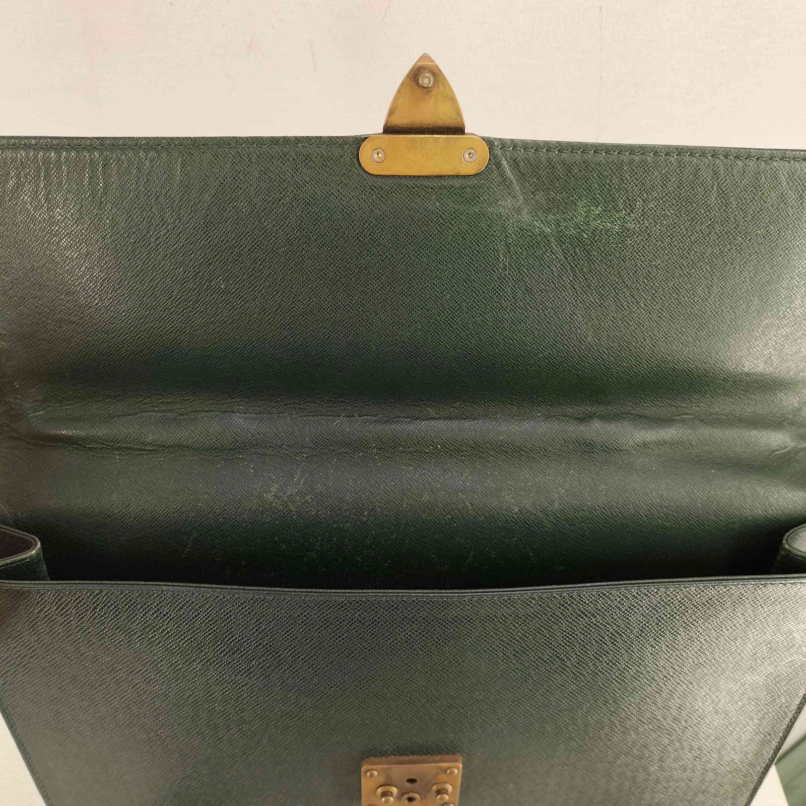  ルイヴィトン LOUIS VUITTON タイガ セルヴィエット クラド ブリーフケース メンズ 表記無 名刺入れ 小物