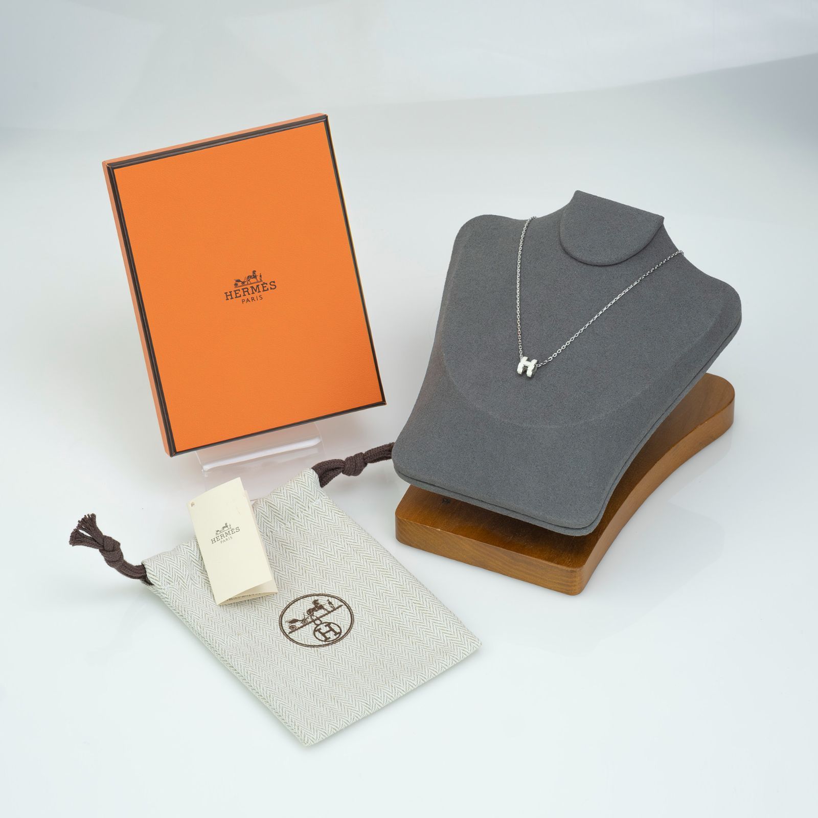 ☆箱袋付き☆HERMES Hモチーフ シルバーネックレス HERMES Hロゴ ネックレス 箱付き