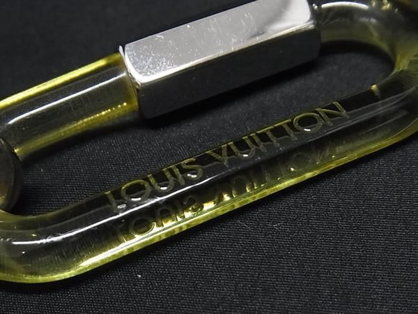 LOUIS VUITTON - ■極美品■ LOUIS VUITTON ルイヴィトン MP2366 ビジューサックLVプリズム キーホルダー バッグチャーム グリーン系×イエロー系 AV5538 LOUIS VUITTON ヴィトン ビジューサックLVプリズム MP2366