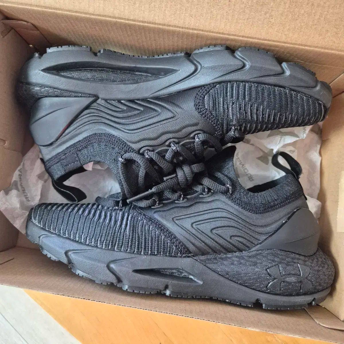 アンダーアーマー レディース ホバー FANTOM 2 INCELL KNIT 240