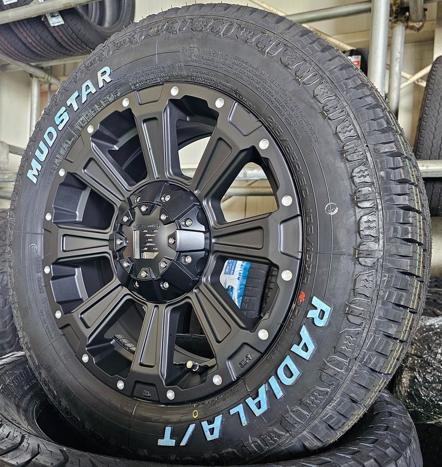 TRD ホイール マッドスター ハイエースなどに TRD MS328-26001 