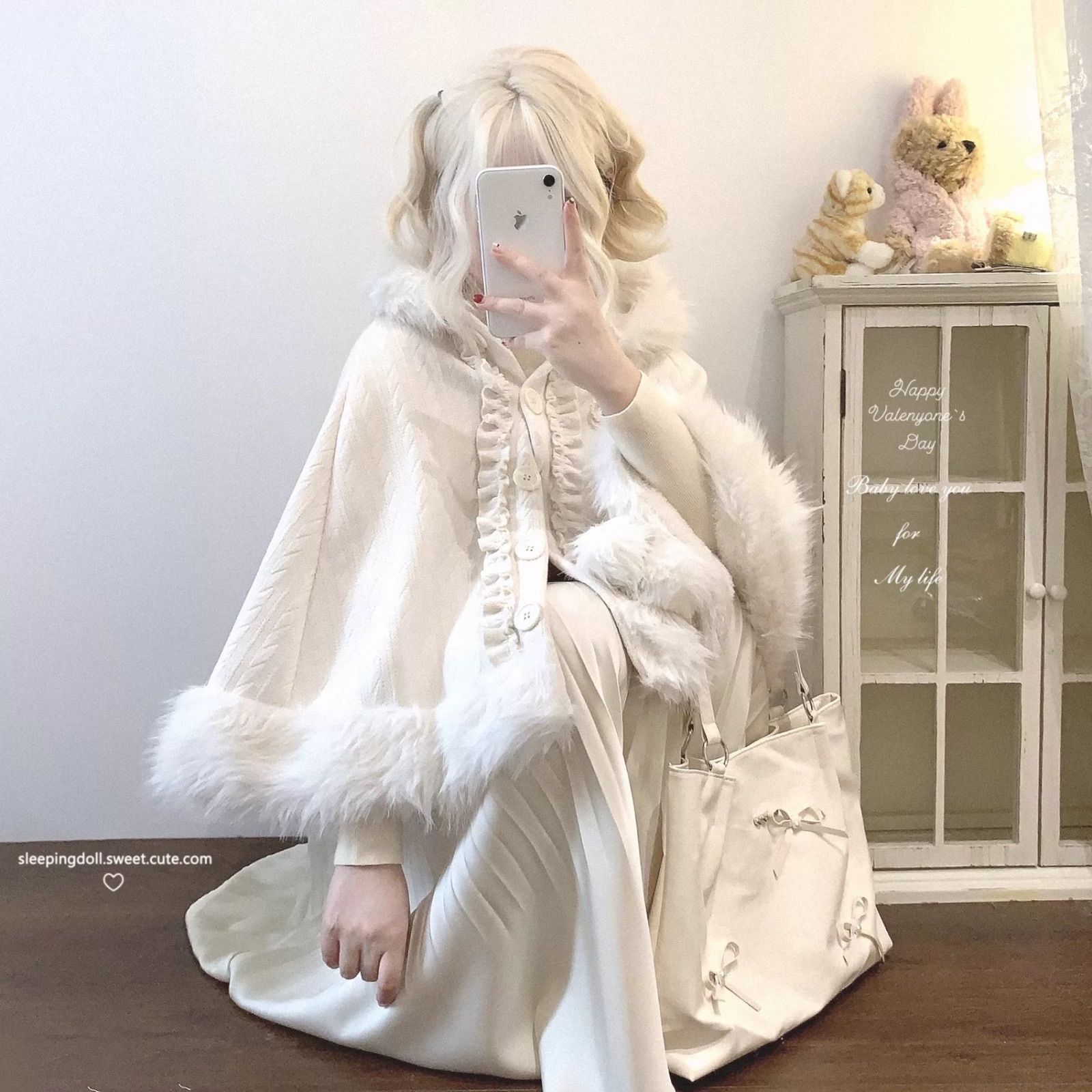 ホワイト ふわふわ ポンチョ セーター ボア ホワイト サブカル 服 ロリィタ 長袖 地雷系 量産型 ゴスロリ 渋谷 原宿 病みか