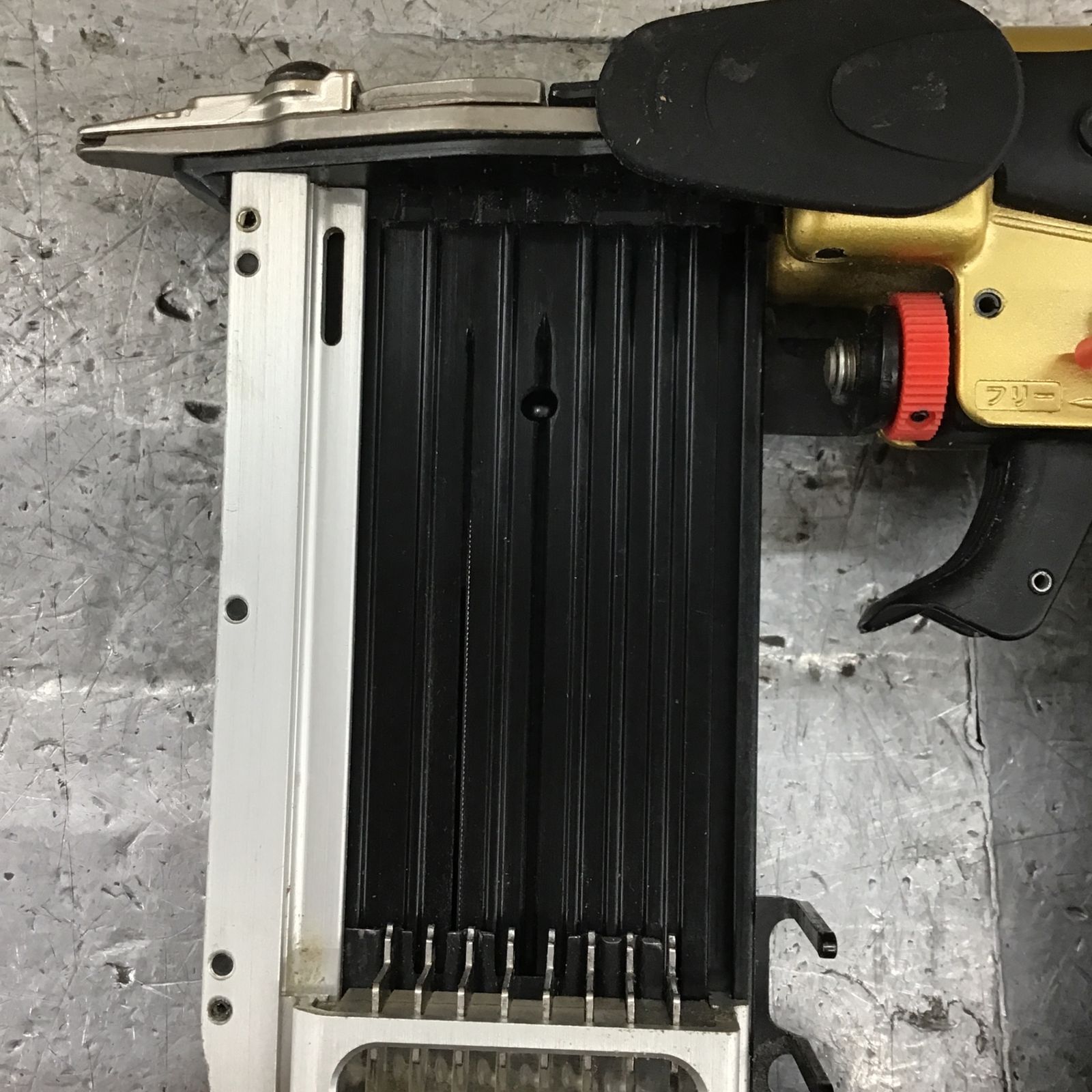 ハイコーキ(HIKOKI ※旧:日立工機) 高圧ピンネイラ NP55HM【所沢店】 ハイコーキ(HIKOKI ※旧:日立工機) 高圧ピンネイラ NP55HM【所沢店】