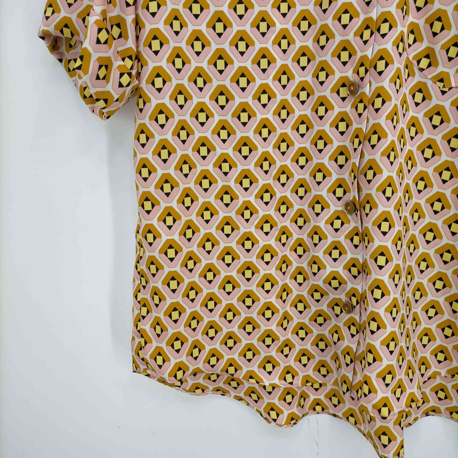 ZARA - ZARA ジオメトリック柄ブラウス ザラ ZARA - タグ付き新品◎ZARA新作 ジオメトリック柄ブラウスの通販