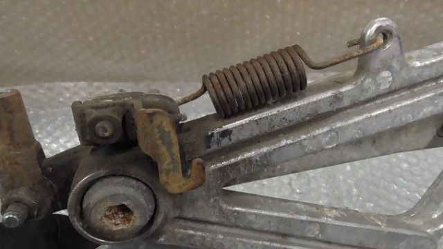 ステップ ブレーキペダル