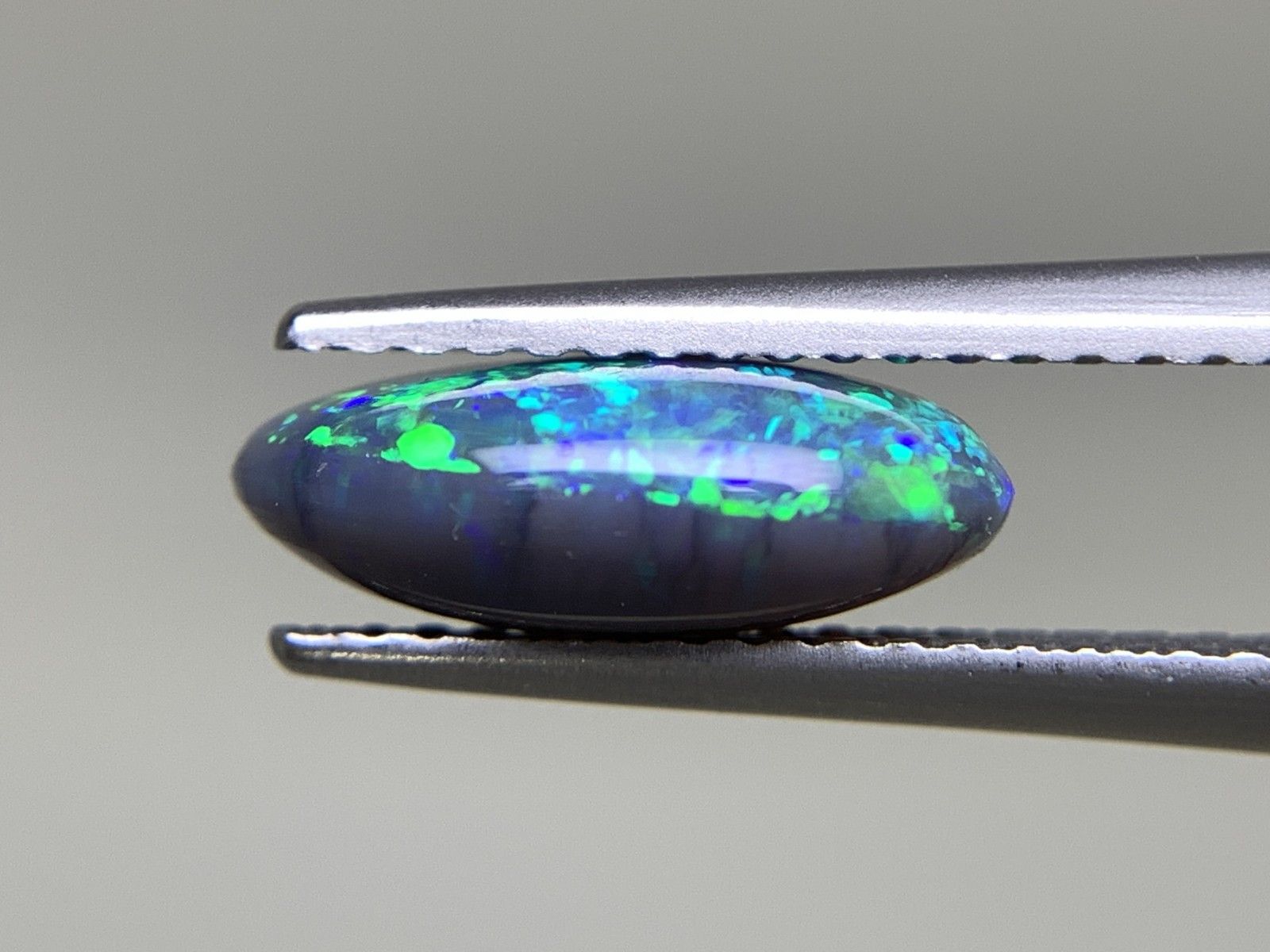 1.918ct 中央宝石ソーティング付き