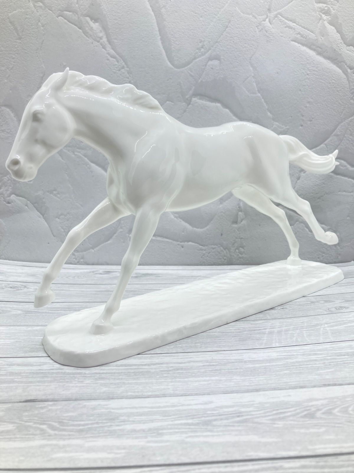 新品】希少品 ノリタケ スタジオコレクション 裸馬 馬 うま 置物