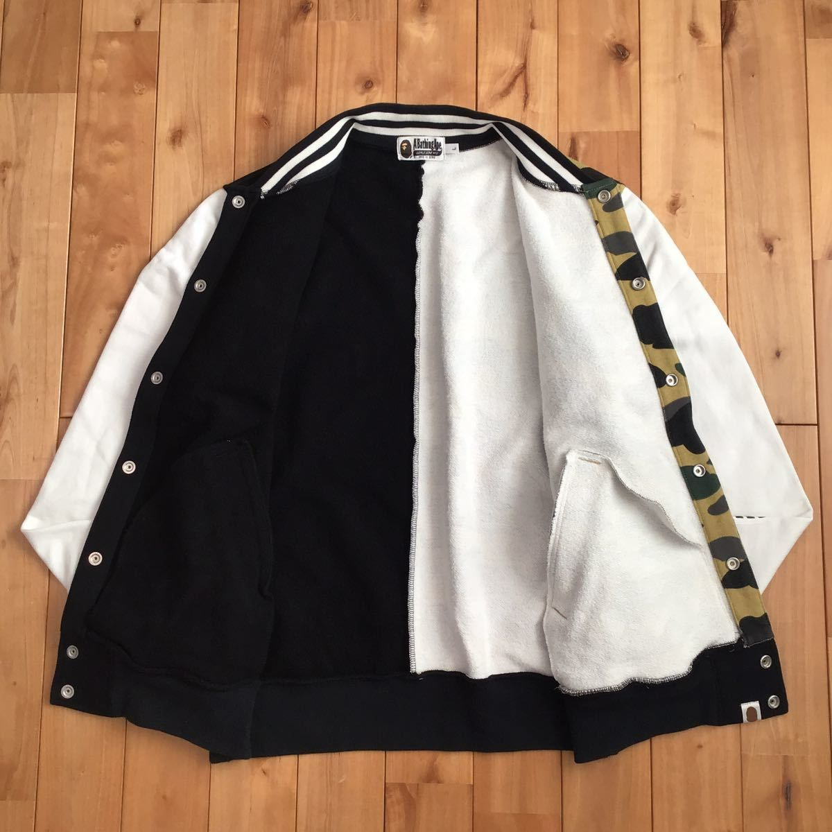 A BATHING APE シャークスウェットスタジャン 【公式通販】