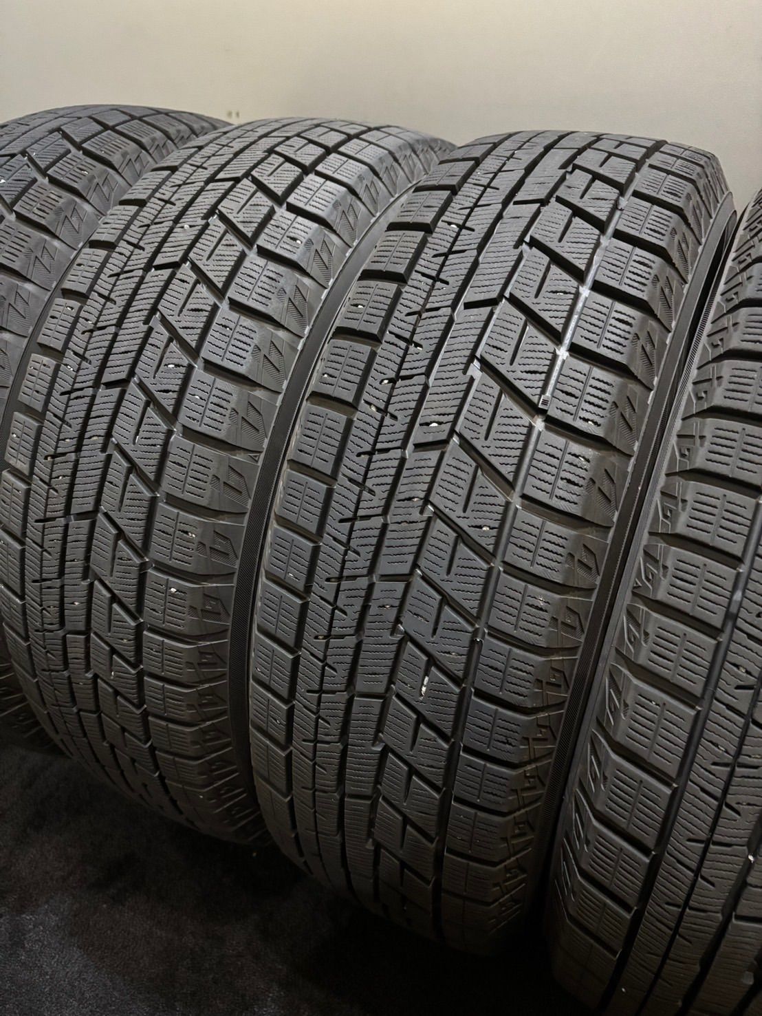 トヨタノア・ヴォクシー 純正ホイール+アイスガードiG60 195