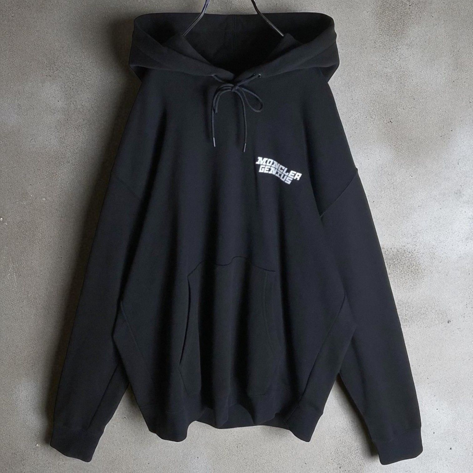 定価12万円！！新品未使用タグ付き☆ MONCLER HOUSE OF GENIUS Sweat 
