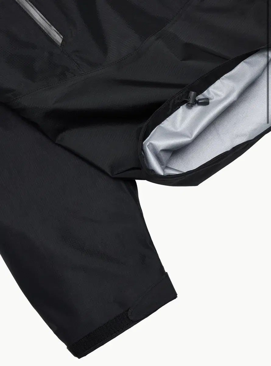 レイントレッカー ウインドブレーカー