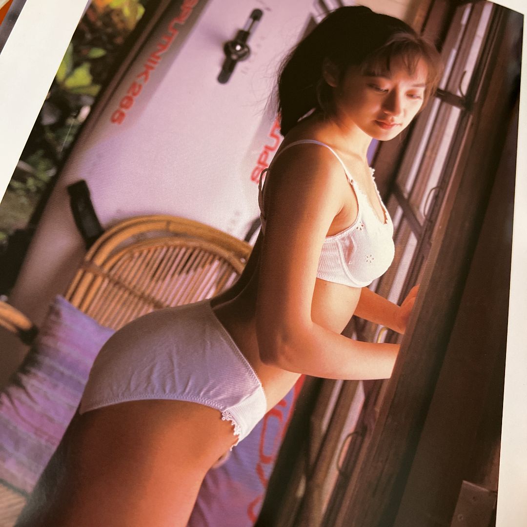 reverie 三井ゆり写真集 - メルカリ reverie 三井ゆり写真集 - メルカリ